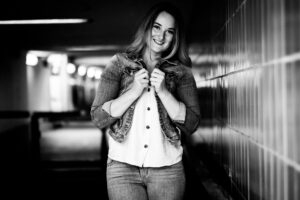 Stationshoot No 7 mit Marie, wir quatschten über die Bands Krokus und Rammstein und machten wir auch Portraits . creazyfoto Fotograf Heilbronn