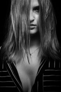 TFP Shooting Beispiele, Peoplefotografie, Portrait Fotografie, Portraitshooting, TFP Fotoshooting, kostenlose Foto Shootings, Heilbronn, Obersulm, Portraitfotografie unterwegs Heidi TFP Shooting im Home Studiocopyright creazyfoto Fotograf Obersulm Raum Heilbronn