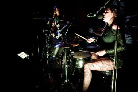 Konzertfotografie mit Krashkarma aus LA, Das Konzert fand im legendären Kellerklub in Stuttgart statt Peoplefotografie, Portrait Fotografie, Portraitshooting, TFP Fotoshooting, kostenlose Foto Shootings, Heilbronn, Obersulm, Portraitfotografie unterwegs 2019_03_08_Krashkarma-copyright-creazyfoto-Konzert-Fotograf-Heilbronn-0737