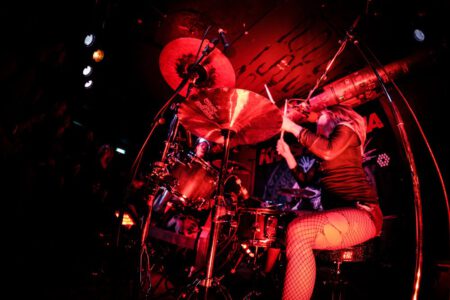 Konzertfotografie mit Krashkarma aus LA, Das Konzert fand im legendären Kellerklub in Stuttgart statt Peoplefotografie, Portrait Fotografie, Portraitshooting, TFP Fotoshooting, kostenlose Foto Shootings, Heilbronn, Obersulm, Portraitfotografie unterwegs 2019_03_08_Krashkarma-copyright-creazyfoto-Konzert-Fotograf-Heilbronn-0756