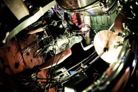 Konzertfotografie mit Krashkarma aus LA, Das Konzert fand im legendären Kellerklub in Stuttgart statt Peoplefotografie, Portrait Fotografie, Portraitshooting, TFP Fotoshooting, kostenlose Foto Shootings, Heilbronn, Obersulm, Portraitfotografie unterwegs 2019_03_08_Krashkarma-copyright-creazyfoto-Konzert-Fotograf-Heilbronn-0838