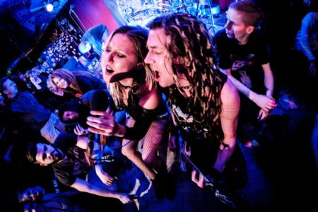 Konzertfotografie mit Krashkarma aus LA, Das Konzert fand im legendären Kellerklub in Stuttgart statt Peoplefotografie, Portrait Fotografie, Portraitshooting, TFP Fotoshooting, kostenlose Foto Shootings, Heilbronn, Obersulm, Portraitfotografie unterwegs 2019_03_08_Krashkarma-copyright-creazyfoto-Konzert-Fotograf-Heilbronn-0868