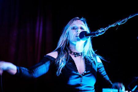 Konzertfotografie mit Krashkarma aus LA, Das Konzert fand im legendären Kellerklub in Stuttgart statt Peoplefotografie, Portrait Fotografie, Portraitshooting, TFP Fotoshooting, kostenlose Foto Shootings, Heilbronn, Obersulm, Portraitfotografie unterwegs 2019_03_08_Krashkarma-copyright-creazyfoto-Konzert-Fotograf-Heilbronn-0929