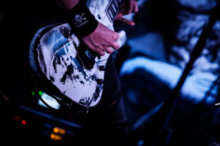 Konzertfotografie mit Krashkarma aus LA, Das Konzert fand im legendären Kellerklub in Stuttgart statt Peoplefotografie, Portrait Fotografie, Portraitshooting, TFP Fotoshooting, kostenlose Foto Shootings, Heilbronn, Obersulm, Portraitfotografie unterwegs 2019_03_08_Krashkarma-copyright-creazyfoto-Konzert-Fotograf-Heilbronn-0975