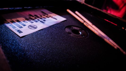 Konzertfotografie mit Licence aus Ludwigsburg, Das Konzert fand im legendären Kellerklub in Stuttgart statt Peoplefotografie, Portrait Fotografie, Portraitshooting, TFP Fotoshooting, kostenlose Foto Shootings, Heilbronn, Obersulm, Portraitfotografie unterwegs 2019_03_08_Krashkarma_creazyfoto-0363