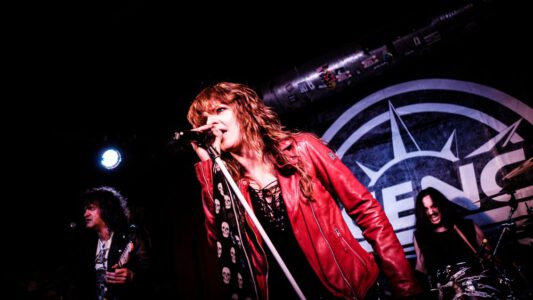 Konzertfotografie mit Licence aus Ludwigsburg, Das Konzert fand im legendären Kellerklub in Stuttgart statt Peoplefotografie, Portrait Fotografie, Portraitshooting, TFP Fotoshooting, kostenlose Foto Shootings, Heilbronn, Obersulm, Portraitfotografie unterwegs 2019_03_08_Krashkarma_creazyfoto-0406