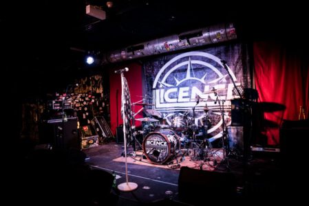 Konzertfotografie mit Licence aus Ludwigsburg, Das Konzert fand im legendären Kellerklub in Stuttgart statt Peoplefotografie, Portrait Fotografie, Portraitshooting, TFP Fotoshooting, kostenlose Foto Shootings, Heilbronn, Obersulm, Portraitfotografie unterwegs 2019_03_08_Krashkarma_creazyfoto-6969