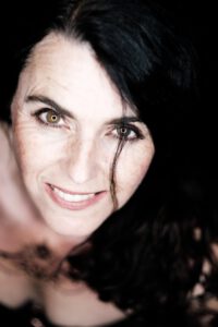 Andrea zu Besuch in meinem Homestudio in Obersulm. Unser gemeinsames Tattoo Fotoshooting war einfach fantastisch. Ich bin creazyfoto aus Heilbronn und spezialisiere mich auf Portraits und Tattoos. 3139-Andrea-Tattoogirl-copyright-creazyfoto-Fotograf-Heilbronn
