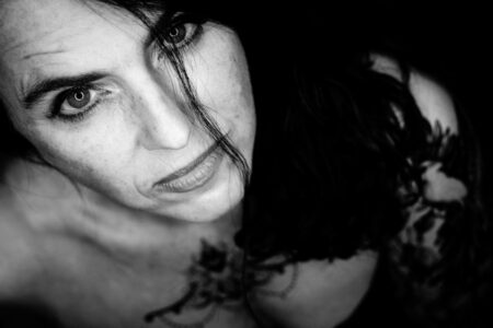 Andrea und ich hatten eine großartige Zeit bei unserem Tattoo Fotoshooting im Homestudio Obersulm. Als creazyfoto aus Heilbronn bin ich auf Portraits und Tattoos spezialisiert. 3147-Andrea-Tattoogirl-copyright-creazyfoto-Fotograf-Heilbronn