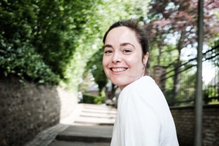 2022 war ich Mit der Schauspielerin Sara Louise Krutein in Blankenese unterwegs um Portraits für ihre Sedcard zu fotografieren. Unsere Tour führte uns nach Hamburg Blankenese, einem malerischen Stadtteil mit einer reichen Geschichte. 5163-Sara-Luise-Krutein-Hamburg-copyright-creazyfoto-Fotograf-Heilbronn