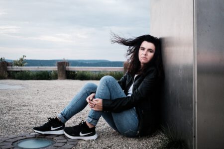Ich, der Fotograf aus Heilbronn hatte ich meine Wohnmobil-Shooting-Tour geplant. Auf Instagram hatte ich bereits einige Bilder von Andrea gesehen und sie dann spontan angeschrieben. So ging es mit Andrea kreuz und quer durch Pforzheim, bei unserem ersten Fotoshooting. 6299-Fotoshooting-Pforzheim-Andrea-copyright-creazyfoto-Fotograf-Heilbronn