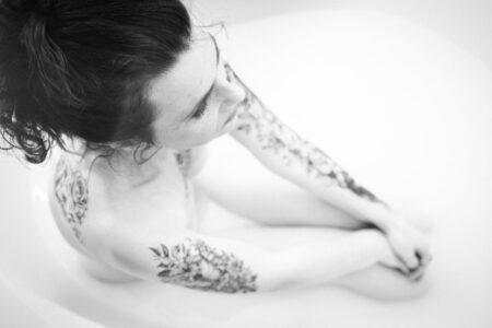 Im Homestudio Obersulm hatte ich Besuch von Andrea für ein beeindruckendes Tattoo Fotoshooting. Als creazyfoto aus Heilbronn widme ich mich mit Leidenschaft der Portrait- und Tattoo-Fotografie. 9244-Andrea-Tattoogirl-copyright-creazyfoto-Fotograf-Heilbronn