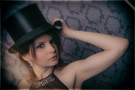 Weihnachtsshooting mit der bezaubernden Tine. Studioshooting, mit sexy Weihnachtsdessous. Ich liebe Peoplefotografie und Portraitfotografie Weihnachtsfrau Tine