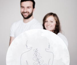 Stilvolle Darstellung für Website und Branding.Hier für das Team der Physiopraxis Lebensstiehl in Waal im Allgäu. DSCF160320250105-Nina-Ludi-Praxis-creazyfoto