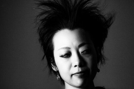 Hotelshooting in Tokyo mit Megumi. Portrait in SW. Ich liebe Portraitfotografie Megumi Hotelshooting - Peoplefotografie