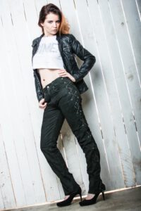Studioshooting in Sindelfingen mit Mit Tine. Portrait in Farbe. Ich liebe Portraitfotografie Tine Studioshooting - Peoplefotografie
