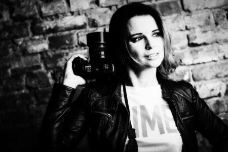 Studioshooting in Sindelfingen mit Mit Tine. Portrait in SW. Ich liebe Portraitfotografie Tine Studioshooting - Peoplefotografie