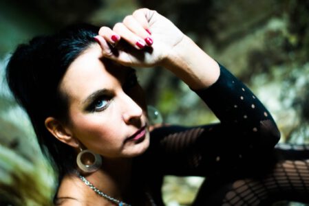 Sunmae in Farbe. Ich liebe Portrait Fotografie. Sunmae in Farbe